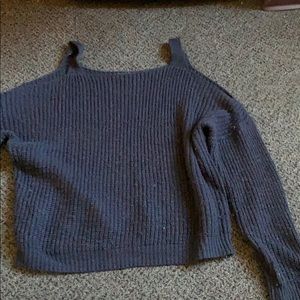 OFF THE SHOULDER LONG SLEEVE